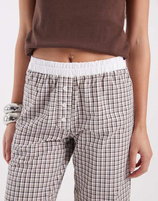 Pantalones a cuadros sin cierres con cinturilla estilo bóxer de ASOS DESIGN (parte de un conjunto), 4 de 5