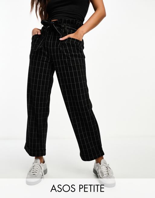 Pantalones a cuadros tipo cuadrícula con pinzas y cinturilla paperbag de ASOS DESIGN Petite