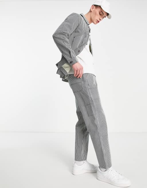 Conjunto azul marino a rayas de chaqueta chore y pantalones de estilo carpintero de Topman, 2 de 3