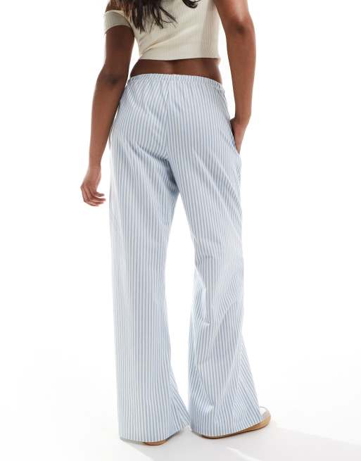 Pantalones a rayas azules de pernera ancha con lazada en la cintura de ASOS DESIGN , 2 de 5