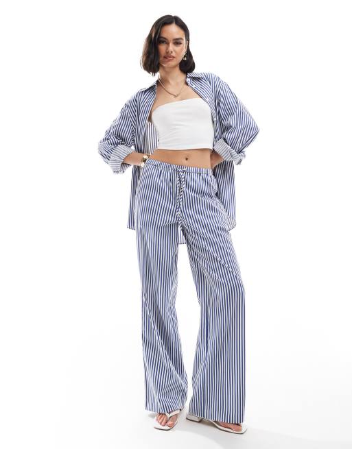 Pantalones a rayas azules holgados de EDITED (parte de un conjunto)