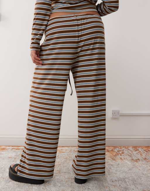 Pantalones a rayas holgados de canalé de COLLUSION Plus, 4 de 5