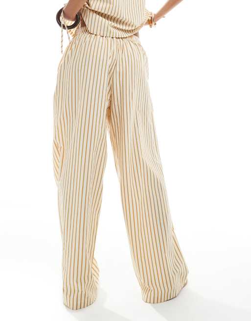 Pantalones a rayas marrones de pernera recta sin cierres de sirsaca de ASOS DESIGN (parte de un conjunto), 4 de 5