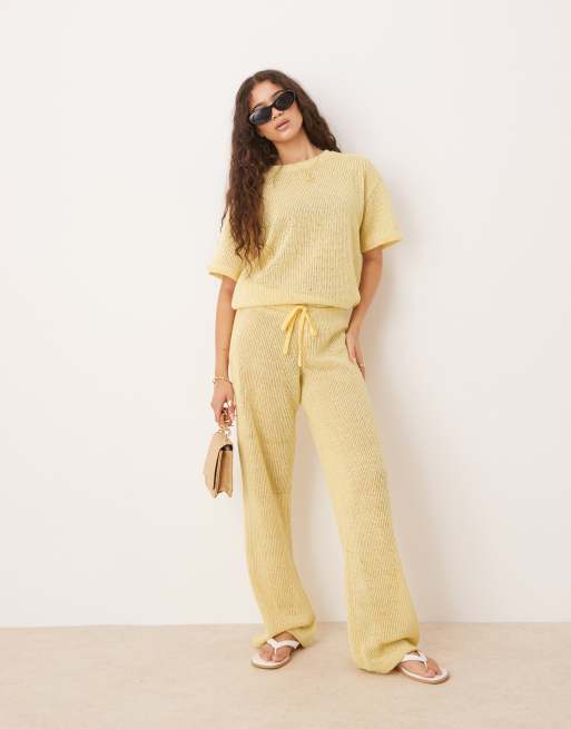 Pantalones amarillo limón de pernera ancha de punto texturizado de ASOS DESIGN (parte de un conjunto)