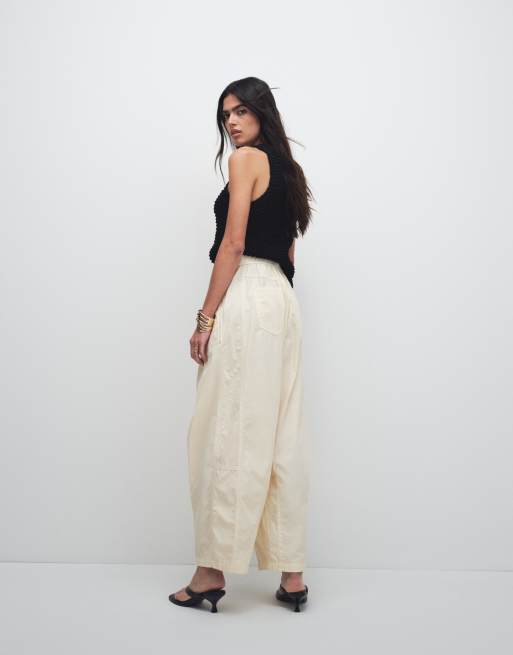 Pantalones amarillo pastel de corte globo y estilo casual de Miss Selfridge, 5 de 7
