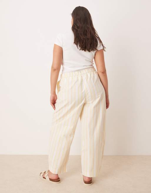 Pantalones amarillos a rayas de corte barrel de tejido efecto lino de ASOS DESIGN Curve, 4 de 5