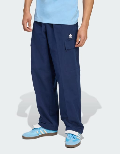 Pantalones azul añil nocturno y blancos básicos de tejido liso Trefoil Essentials de adidas Originals