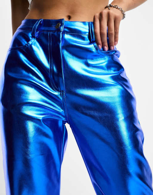 Pantalones azul cobalto metalizado elásticos Lupe de Amy Lynn, 3 de 4