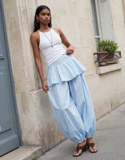 Pantalones azul empolvado de corte globo con falda a capas de ASOS DESIGN, 12 de 12