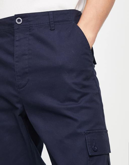 Pantalones azul marino cargo de corte tapered con cordón ajustable de ASOS DESIGN, 3 de 4