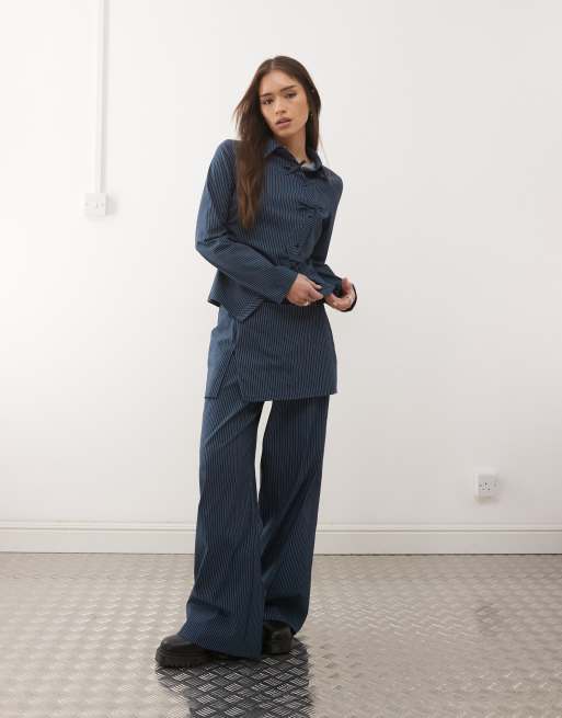 Pantalones azul marino con falda y raya diplomática de Reclaimed Vintage (parte de un conjunto)