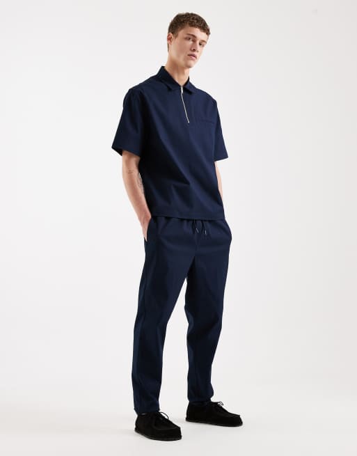 Pantalones azul marino de corte tapered de ASOS DESIGN (parte de un conjunto), 3 de 5