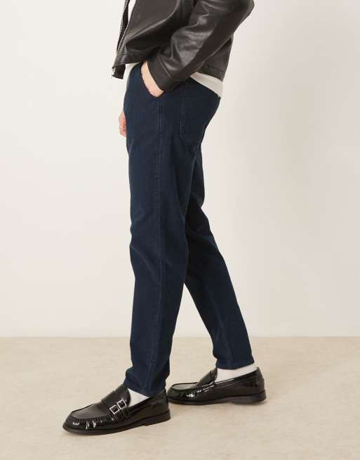 Pantalones azul marino de corte tapered de pana de ASOS DESIGN, 4 de 5