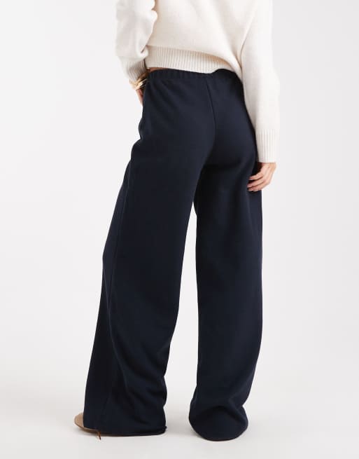 Pantalones azul marino de pernera ancha de canalé suave de Miss Selfridge, 2 de 5