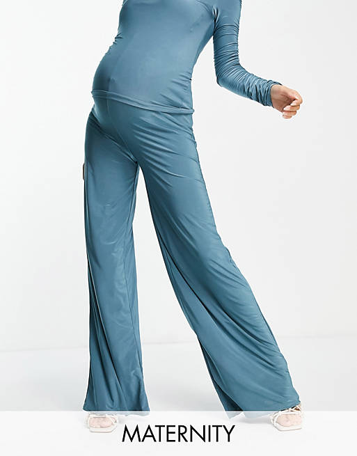 Pantalones azul petróleo de pernera ancha de Club L London Maternity (parte de un conjunto)