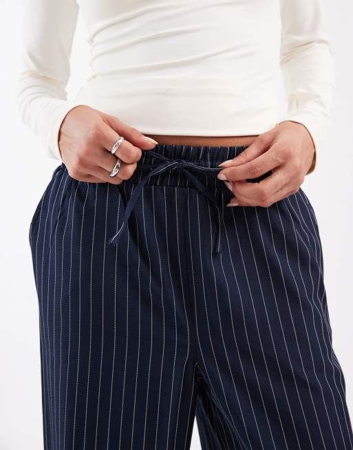 Pantalones azules de pernera ancha con raya diplomática de New Look, 4 de 5