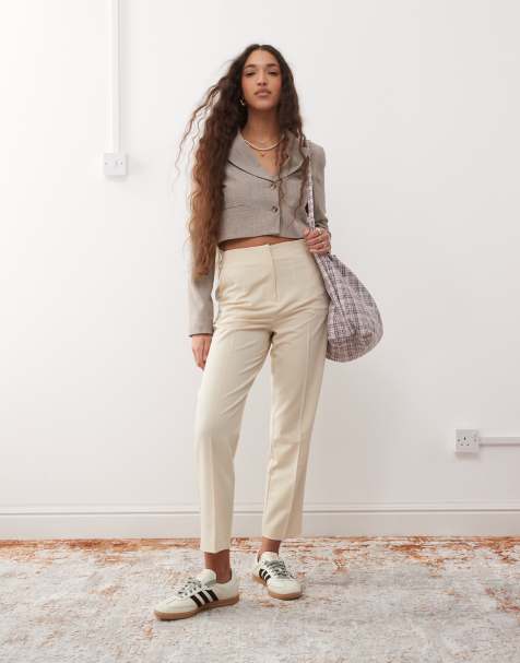 Pantalones beis básicos de corte cigarette de Miss Selfridge - view 1