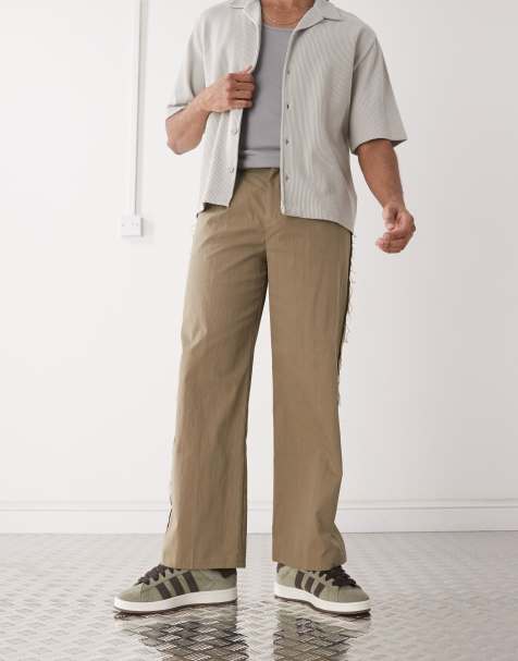 Pantalones beis con acabado desflecado de Reclaimed Vintage - view 1