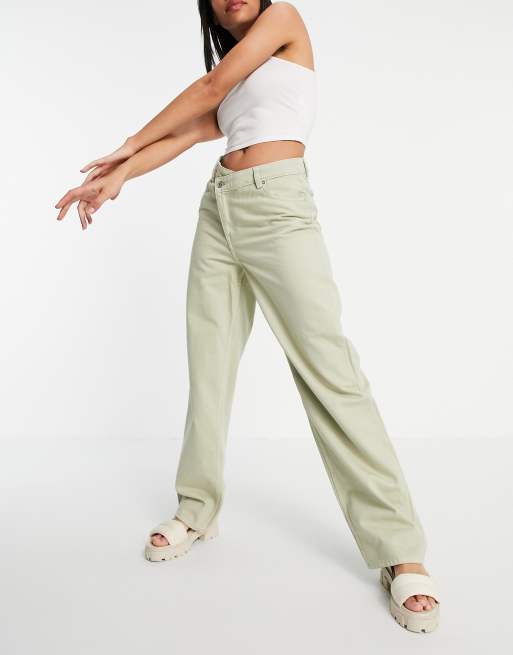 Pantalones beis de pernera ancha con cierre asimétrico de algodón orgánico Allanit de Weekday