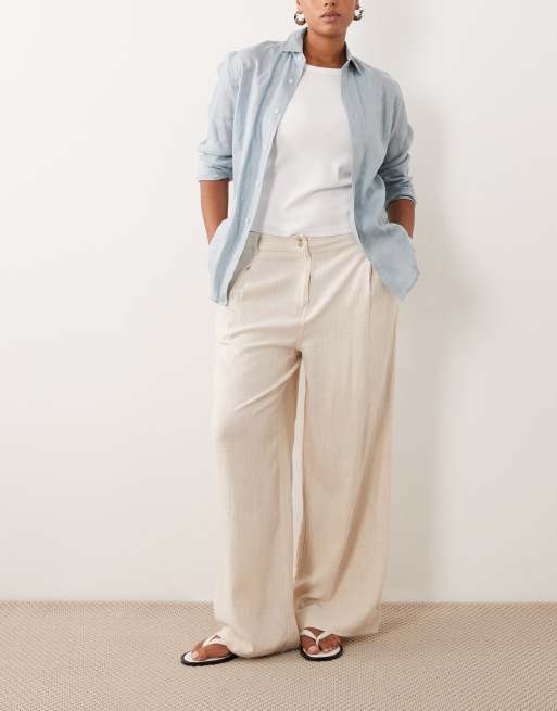 Pantalones beis de pernera ancha con detalle de pinzas de mezcla de lino de ASOS DESIGN Curve, 2 de 5