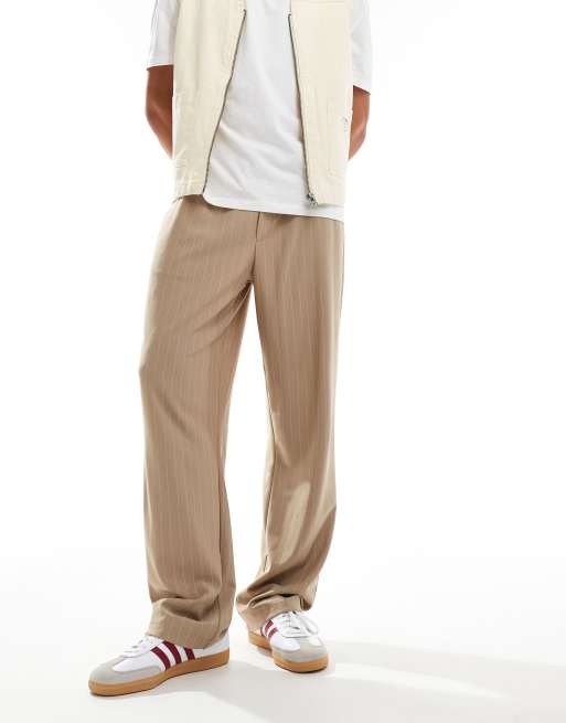 Pantalones beis holgados con raya diplomática de ASOS DESIGN (parte de un conjunto)