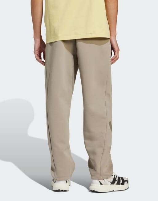 Pantalones beis masilla con bajo amplio adidas Z.N.E de adidas Performance, 2 de 5