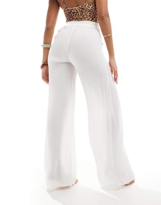 Pantalones blancos de pernera ancha de tejido rugoso de viscosa de South Beach, 4 de 5
