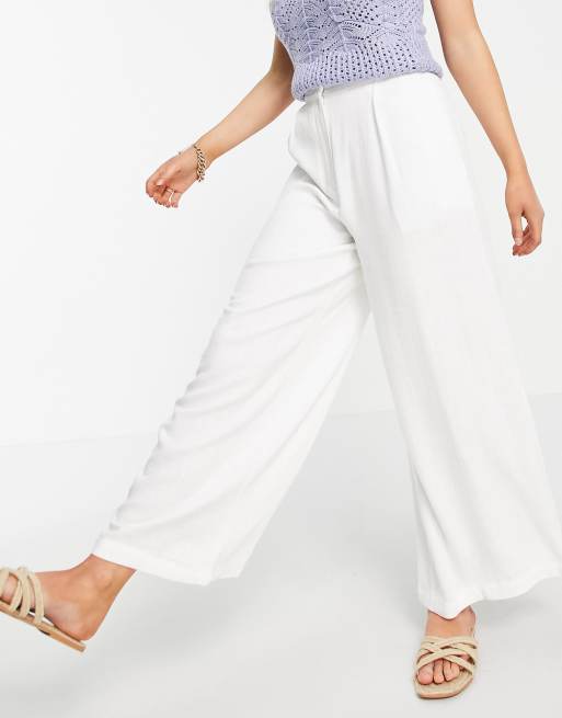 Pantalones blancos de traje de pernera ancha con diseño lavado de lino de ASOS DESIGN Petite, 4 de 4