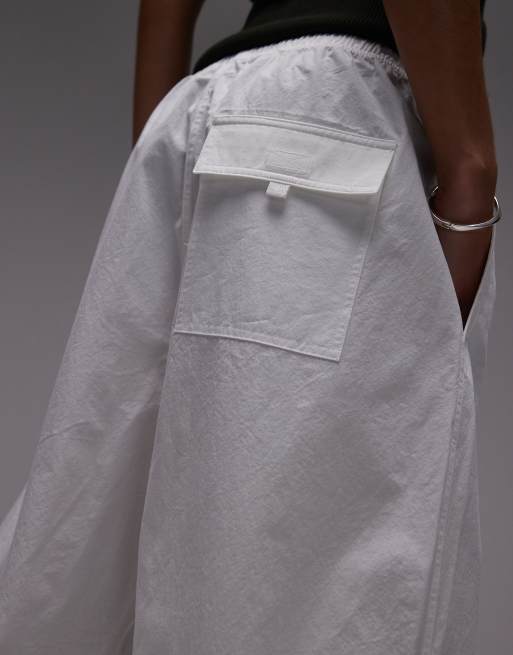 Pantalones blancos traslúcidos sin cierres de popelina de ARKET, 3 de 5