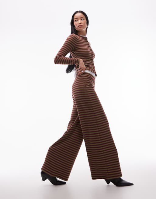 Pantalones burdeos a rayas de pernera ancha de tejido muy suave de ASOS DESIGN (parte de un conjunto)