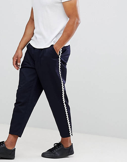 Pantalones capri anchos de corte en azul marino con cinta lateral ASOS | ASOS