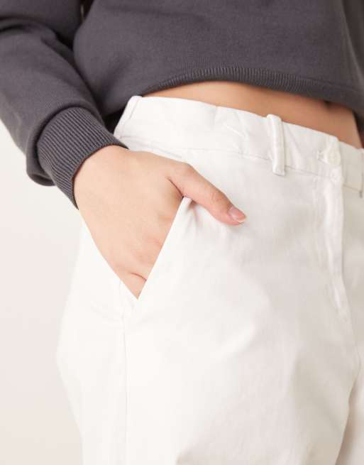 Pantalones capri blancos de estilo worker de pernera ancha de AWARE, 5 de 5