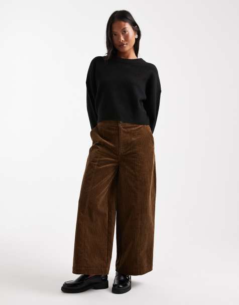 Pantalones capri marrón galleta de pernera ancha de pana de ASOS DESIGN Petite - view 1