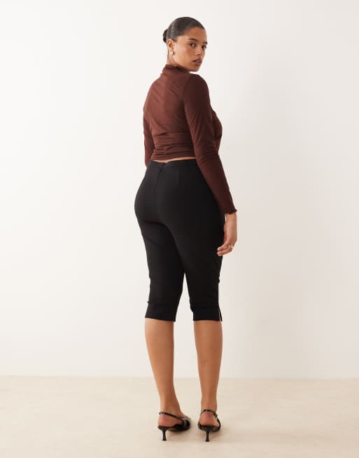 Pantalones capri negros de punto roma premium de ASOS DESIGN Curve, 4 de 5