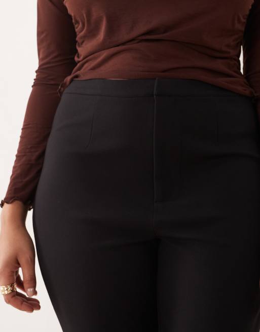 Pantalones capri negros de punto roma premium de ASOS DESIGN Curve, 5 de 5