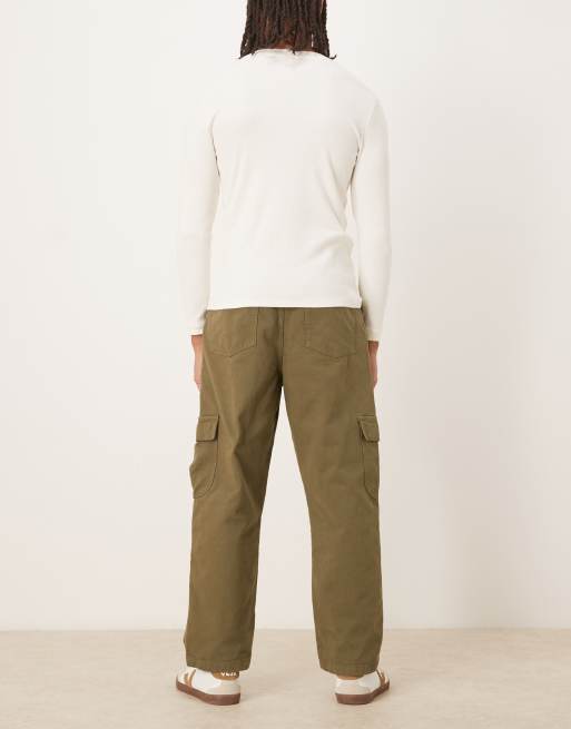 Pantalones caquis cargo de corte tapered holgado con pinzas de ASOS DESIGN, 3 de 5