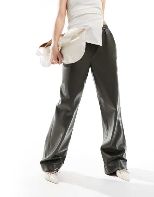 Pantalon fashion cuero mango