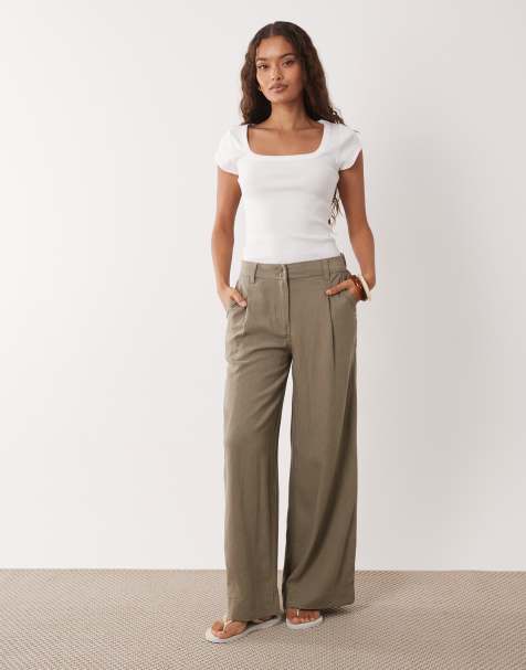 Pantalones caquis de pernera ancha con detalle de pinzas de mezcla de lino de ASOS DESIGN Petite - view 1