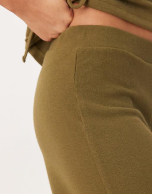 Pantalones caquis de pernera ancha de tejido muy suave de ASOS DESIGN (parte de un conjunto), 5 de 5