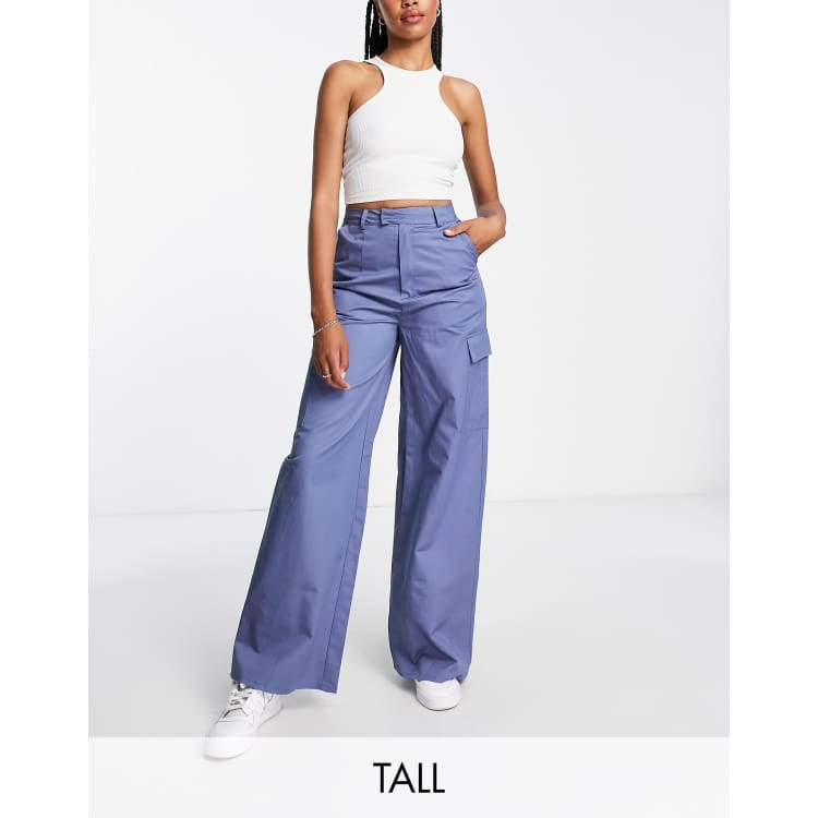 Pantalones cargo azules de pernera ancha de sarga de Missguided