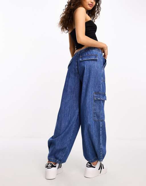 Pantalones cargo azules estilo paracaidista de River Island Petite , 4 de 5