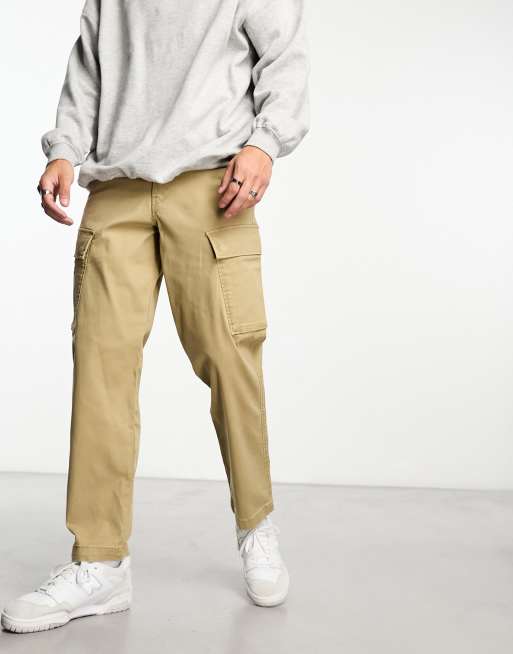 Pantalones cargo beis de corte tapered con bolsillos XX de Levi s