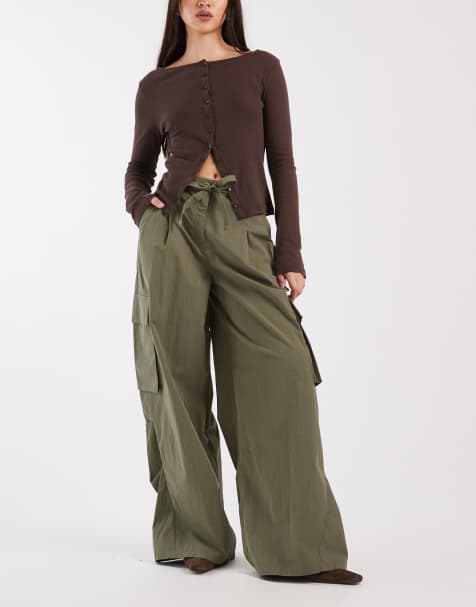 Pantalones cargo caquis de corte herradura con acabado enjuagado de ASOS DESIGN - view 1
