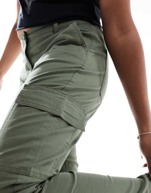 Pantalones cargo color visón de estilo militar de ASOS DESIGN