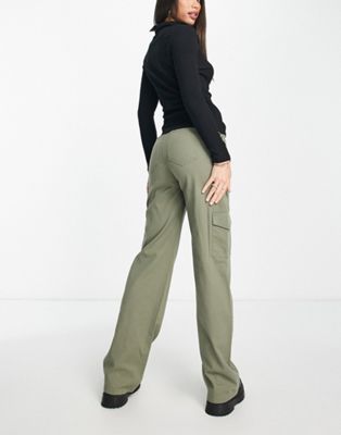 Pantalones utilitarios bombachos en caqui de New Look Tall