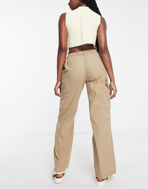 Pantalones cargo con lavado caqui de estilo años 2000 de ASOS DESIGN, 2 de 4