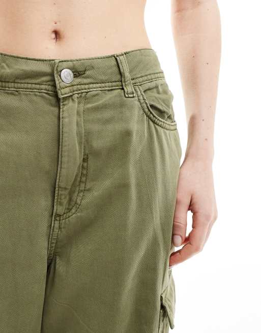 Pantalones cargo en caqui con bajos ajustados de New Look, 3 de 5