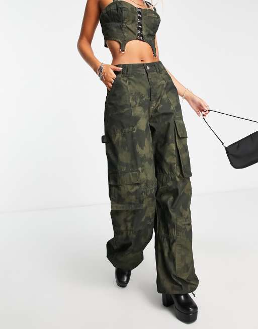 Pantalones militares de camuflaje de ASOS DESIGN