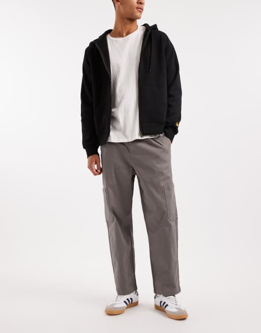 Pantalones cargo gris carbón de corte tapered holgado con pinzas de ASOS DESIGN, 2 de 5