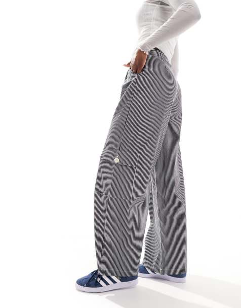 Pantalones cargo gris oscuro de pernera ancha con raya diplomática de Reclaimed Vintage - view 1